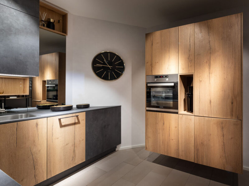 Contemporary Hacker kitchens in London
