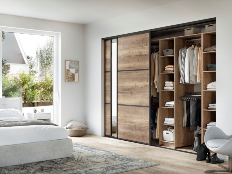 Best fitted wardrobes & bespoke bedrooms in London from Hampdens KB